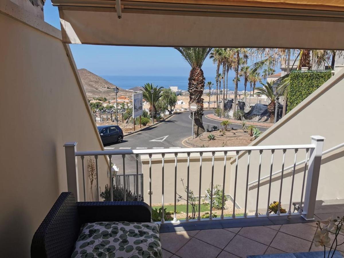 Relax And Enjoy In Tenerife Sud! Villa Chayofa Екстериор снимка