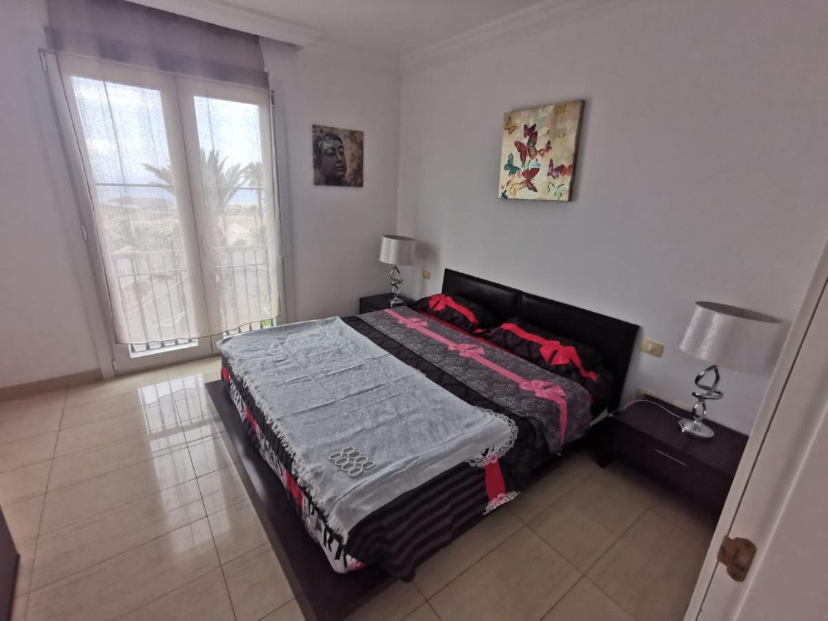 Relax And Enjoy In Tenerife Sud! Villa Chayofa Екстериор снимка