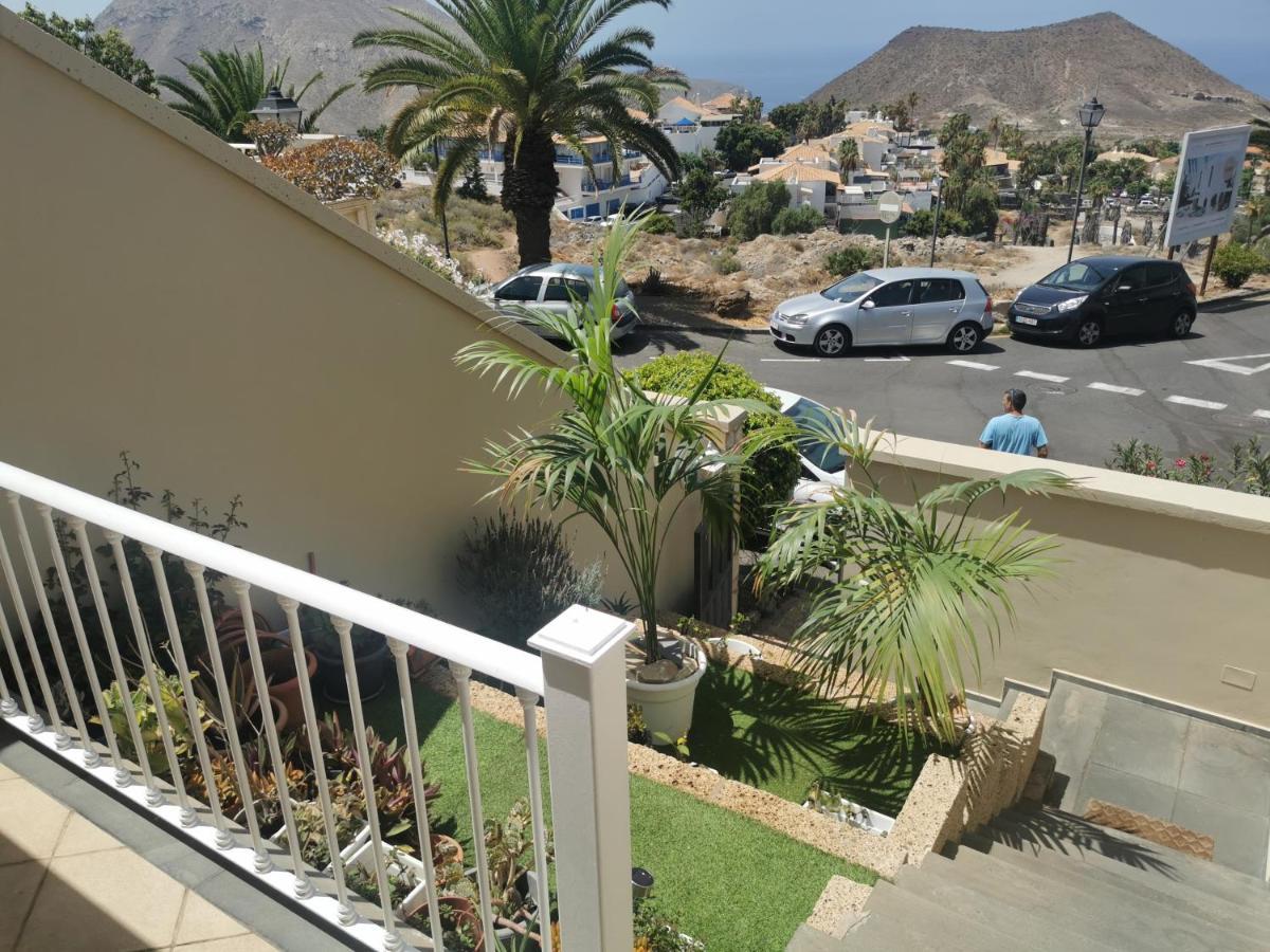 Relax And Enjoy In Tenerife Sud! Villa Chayofa Екстериор снимка